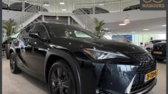 Gebruikt 2019 Lexus UX 250h Luxury Line SUV | € 28.950 (Eerlijke prijs)