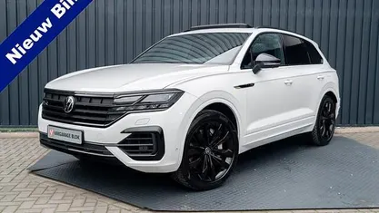 Wit Occasion 2022 VW Touareg Style SUV | € 61.945 (Goede deal)
