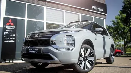 Gebruikt 2025 Mitsubishi Outlander Instyle SUV | € 64.740 (Eerlijke prijs)