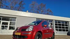 Rood, metallic lak Gebruikt 2006 Renault Modus Dynamique MPV | € 799 (Super prijs)