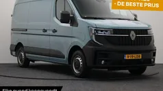 Blauw Nieuw 2025 Renault Master Van | € 50.745 (Eerlijke prijs)