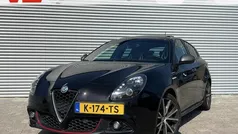Zwart Gebruikt 2017 Alfa Romeo Giulietta Veloce Hatchback | € 19.948 (Eerlijke prijs)