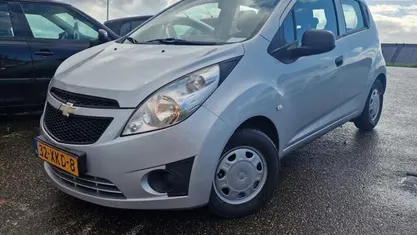 Grijs Gebruikt 2012 Chevrolet Spark LS Hatchback | € 2.499 (Eerlijke prijs)