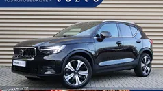 Zwart Gebruikt 2022 Volvo XC40 Core SUV | € 32.950 (Eerlijke prijs)