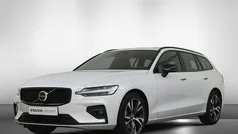 Gebruikt 2022 Volvo V60 Plus Stationwagen | € 39.945 (Eerlijke prijs)