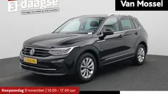 Zwart Gebruikt 2021 VW Tiguan Business SUV | € 30.900 (Goede deal)