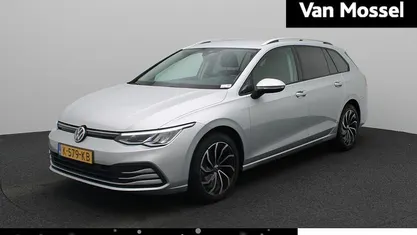 Grijs Occasion 2021 VW Golf VIII Life Stationwagen | € 18.900 (Eerlijke prijs)