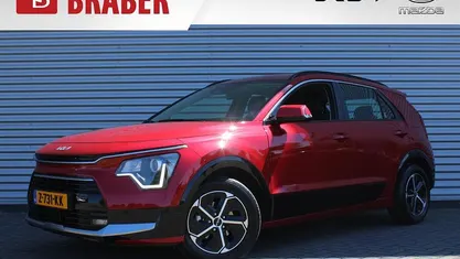 Rood Gebruikt 2024 Kia Niro SUV | € 33.545 (Eerlijke prijs)