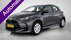 Grijs Gebruikt 2021 Toyota Yaris Hybrid Active Hatchback | € 18.950 (Eerlijke prijs)