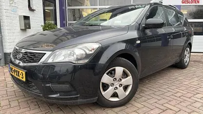 Occasion Kia Ceed 90 PK (66 kW) 2011 Zwart Hatchback