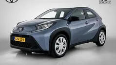 Gebruikt 2024 Toyota Aygo Play Hatchback | € 17.750 (Eerlijke prijs)