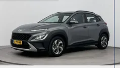 Galactic gray metallic (r3g) Gebruikt 2021 Hyundai Kona Comfort SUV | € 22.900 (Goede deal)