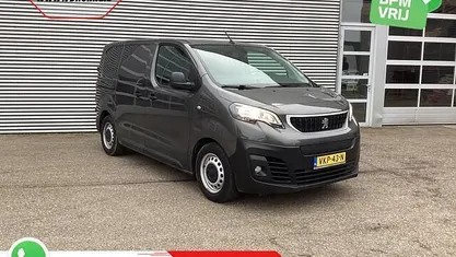 Grijs (metallic) Occasion 2021 Peugeot e-Expert Premium Van | € 19.944 (Eerlijke prijs)