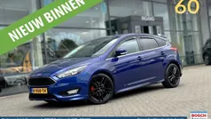 Blauw Gebruikt 2016 Ford Focus ST Hatchback | € 12.950 (Eerlijke prijs)
