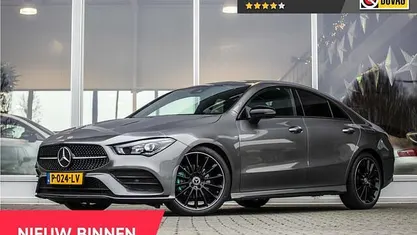 Occasion 2022 Mercedes CLA180 AMG line Sedan | € 33.850 (Eerlijke prijs)