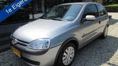 Grijs Gebruikt 2004 Opel Corsa Hatchback | € 2.450 (Eerlijke prijs)