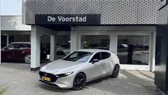 Platinum quartz m Gebruikt 2025 Mazda 3 Homura-Line Hatchback | € 30.950 (Eerlijke prijs)