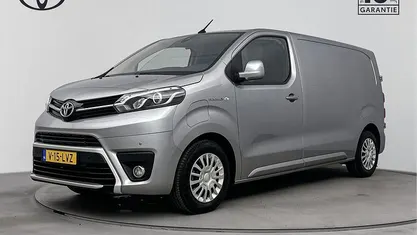 Zilver metallic Occasion 2024 Toyota Proace MPV | € 36.000 (Eerlijke prijs)