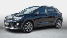 Zwart Gebruikt 2020 Kia Stonic SUV | € 16.390 (Eerlijke prijs)