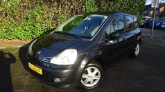 Zwart Gebruikt 2008 Renault Grand Modus MPV | € 850 (Eerlijke prijs)