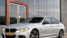 Grijs Gebruikt 2017 BMW 330e M Sport Sedan | € 23.995 (Eerlijke prijs)