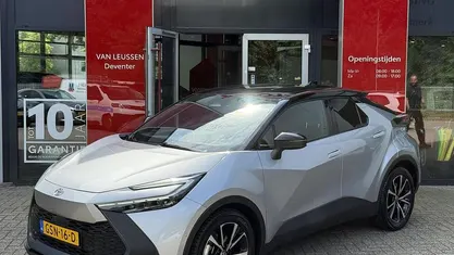 Grijs Occasion 2024 Toyota C-HR Edition SUV | € 31.740 (Eerlijke prijs)