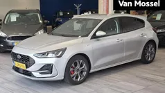 Gebruikt 2023 Ford Focus ST-Line Hatchback | € 23.845 (Eerlijke prijs)