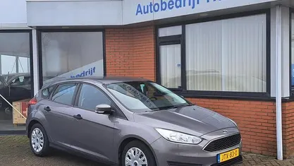 Occasion Ford Focus Ambiente 86 PK (63 kW) 2015 Bruin (metallic) Hatchback