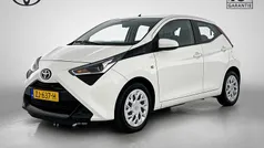 Gebruikt 2019 Toyota Aygo X-play Hatchback | € 10.950 (Eerlijke prijs)