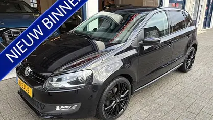 Zwart Occasion 2012 VW Polo Comfortline Hatchback | € 4.899 (Eerlijke prijs)