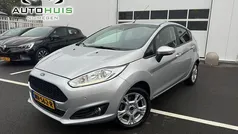 Grijs, metallic lak Gebruikt 2017 Ford Fiesta Titanium Hatchback | € 8.745 (Eerlijke prijs)