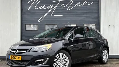 Occasion Opel Astra Design Edition 140 PK (102 kW) 2014 Zwart Hatchback