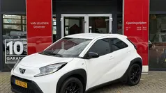Gebruikt 2024 Toyota Aygo Play Hatchback | € 17.400 (Eerlijke prijs)