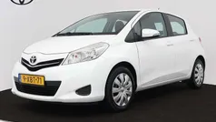 Wit Gebruikt 2014 Toyota Yaris Hatchback | € 9.445 (Eerlijke prijs)