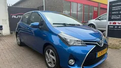 Blauw Gebruikt 2015 Toyota Yaris Hatchback | € 11.999 (Eerlijke prijs)