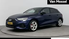 Blauw, metallic lak Gebruikt 2021 Audi A3 Sportback e-tron Competition Sedan | € 31.900 (Eerlijke prijs)