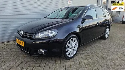 Zwart (metallic) Gebruikt 2010 VW Golf Highline Stationwagen | € 4.750 (Eerlijke prijs)