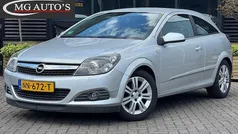 Grijs Gebruikt 2009 Opel Astra GTC Innovation Hatchback | € 2.995 (Eerlijke prijs)