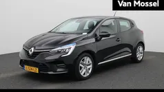 Zwart Gebruikt 2021 Renault Clio V Business Hatchback | € 15.900 (Eerlijke prijs)