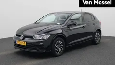 Zwart Gebruikt 2024 VW Polo Edition Hatchback | € 24.900 (Eerlijke prijs)