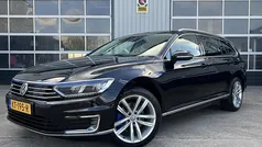 Zwart Gebruikt 2016 VW Passat GTE Stationwagen | € 15.750 (Eerlijke prijs)