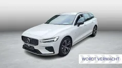 Wit Gebruikt 2021 Volvo V60 R-Design Stationwagen | € 34.694 (Goede deal)