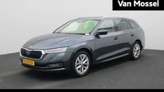 Grijs Gebruikt 2021 Skoda Octavia Business Line Stationwagen | € 19.900 (Eerlijke prijs)