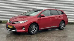 Rood Gebruikt 2014 Toyota Auris Hybrid Stationwagen | € 14.950 (Eerlijke prijs)