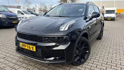 Zwart Gebruikt 2023 Lynk & Co 01 SUV | € 26.495 (Eerlijke prijs)