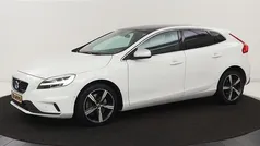 Gebruikt 2019 Volvo V40 R-Design Stationwagen | € 19.400 (Goede deal)