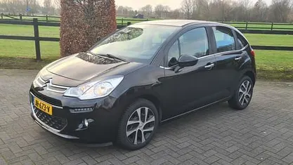 Zwart (metallic) Gebruikt 2016 Citroën C3 Feel Hatchback | € 5.950 (Goede deal)