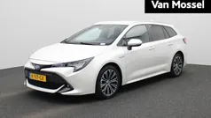 Wit Gebruikt 2021 Toyota Corolla Business Edition Stationwagen | € 21.945 (Eerlijke prijs)