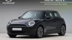 Zwart, metallic lak Gebruikt 2024 Mini Cooper Classic Hatchback | € 26.250 (Eerlijke prijs)