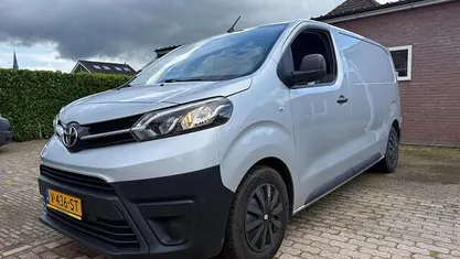 Gebruikt 2018 Toyota Proace Comfort MPV | € 8.250 (Eerlijke prijs)